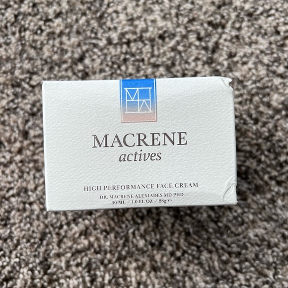 NEW MACRENE actives Moisturizing High Performance Face Cream - Picture 1 of 7